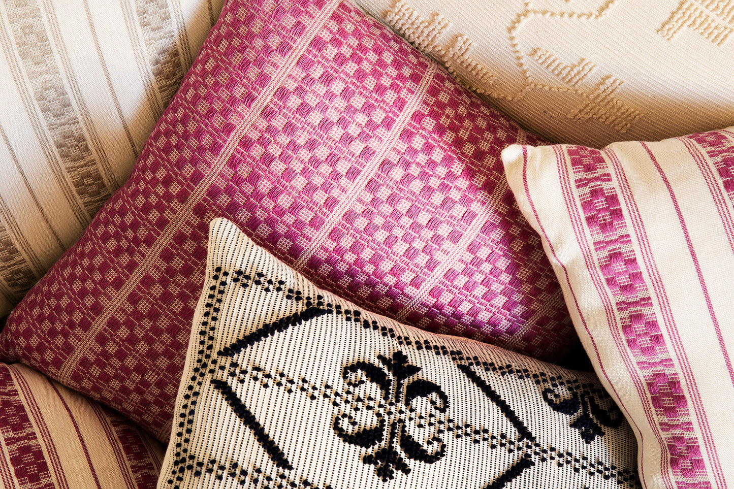 Mia Cushion